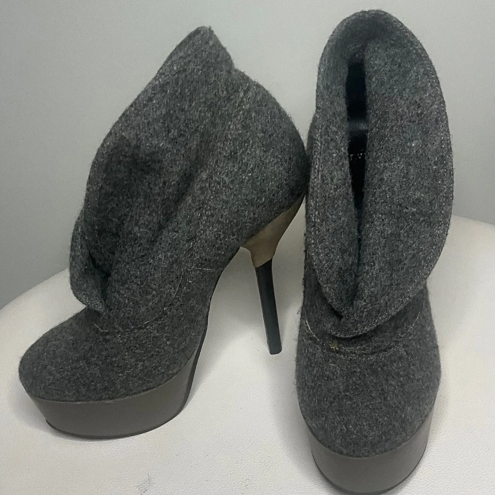 CARVELA Kurt Geiger Grey Flannel Platform Booties - Picture 6 of 6